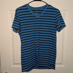 AMERICAN EAGLE V-Neck T-shirt